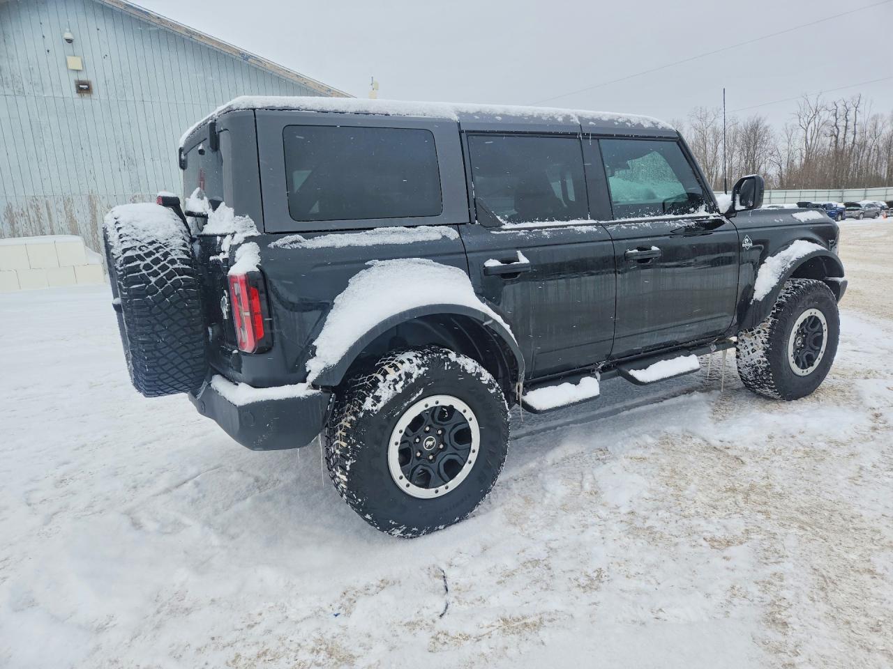 2023 Ford Bronco Base - Фото 3