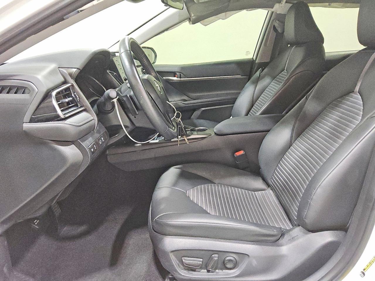 2024 Toyota Camry Se - Image 7