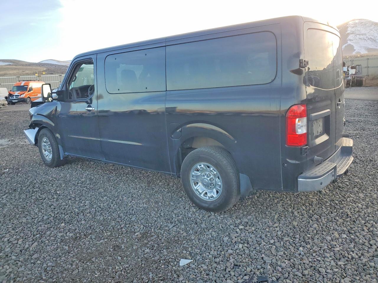 2020 Nissan Nv 3500 Hd Sl - Image 2