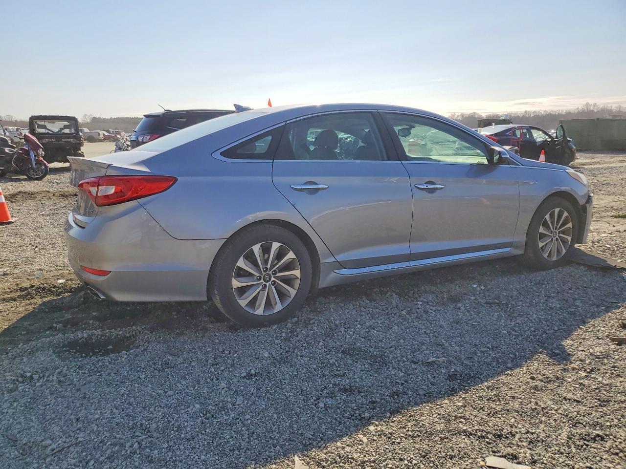 2017 Hyundai Sonata Sport - Image 3