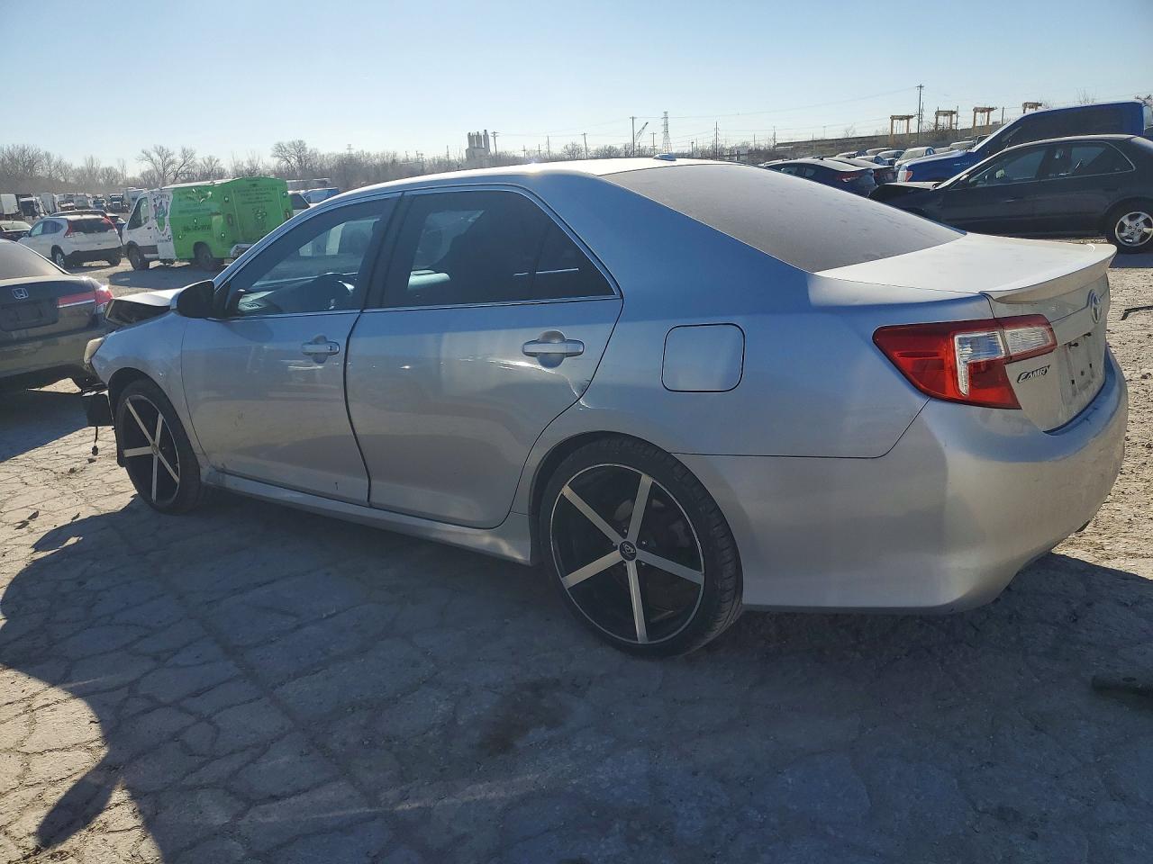 2014 Toyota Camry Se Sport - Фото 2
