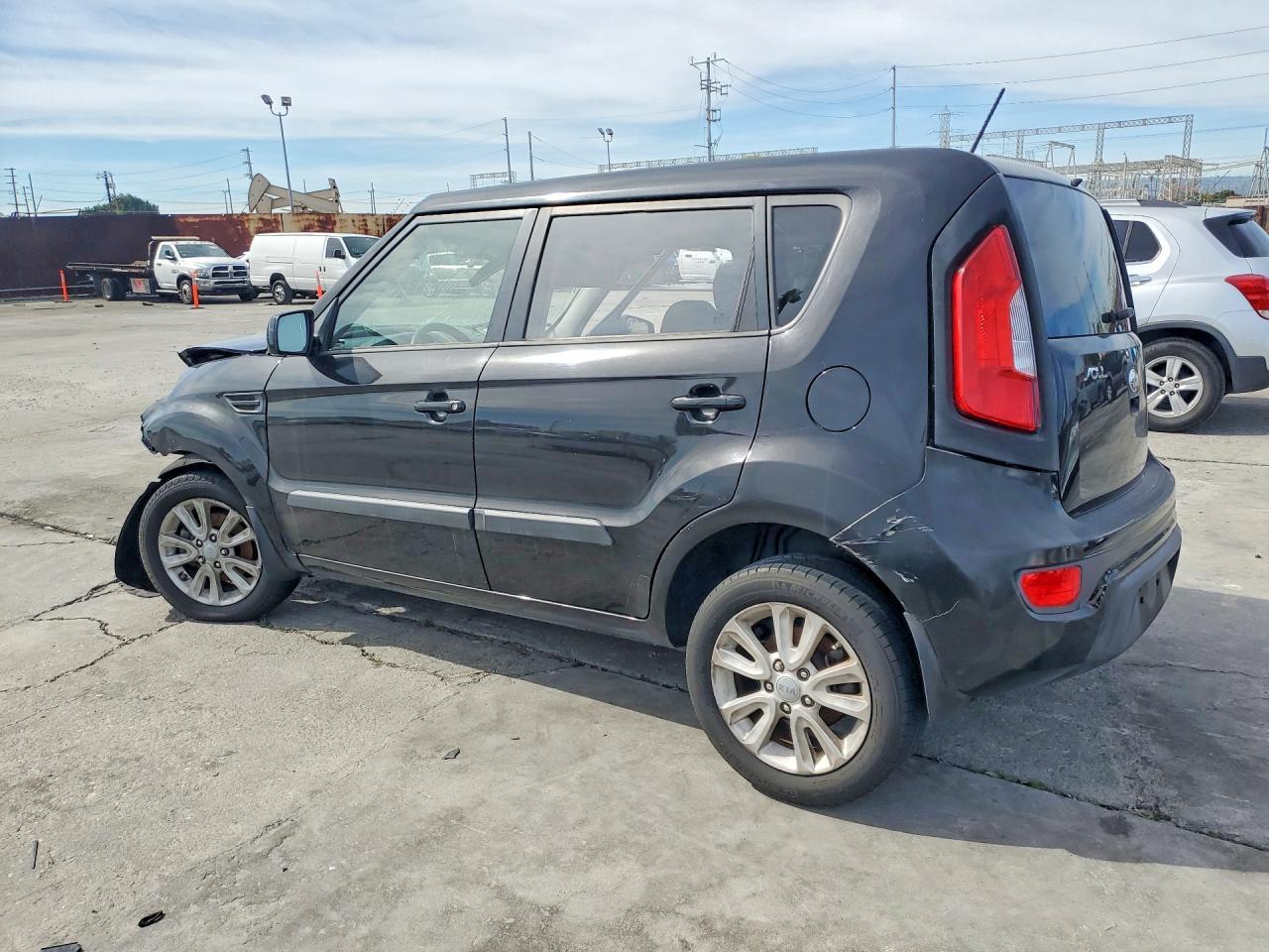 2013 Kia Soul + - Image 2