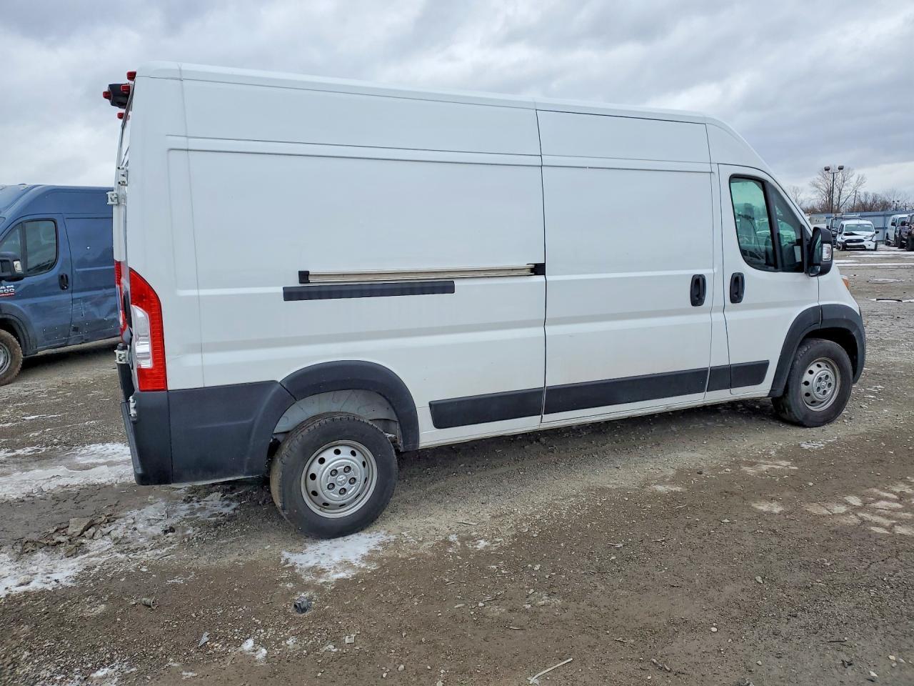 2023 Ram Promaster 2500 Delivery Van - Фото 3