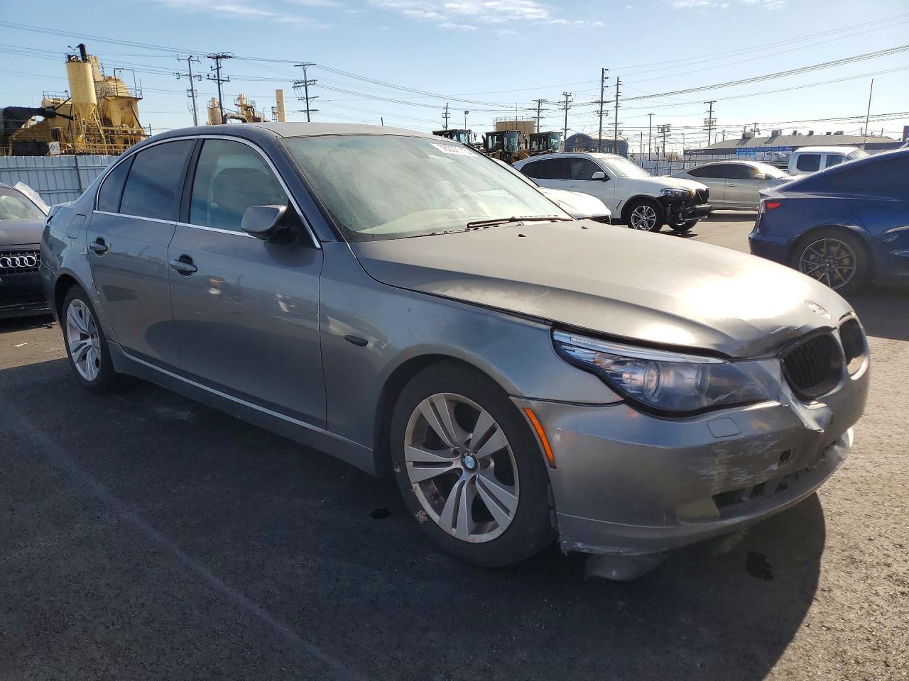2009 BMW 528 I - Фото 4