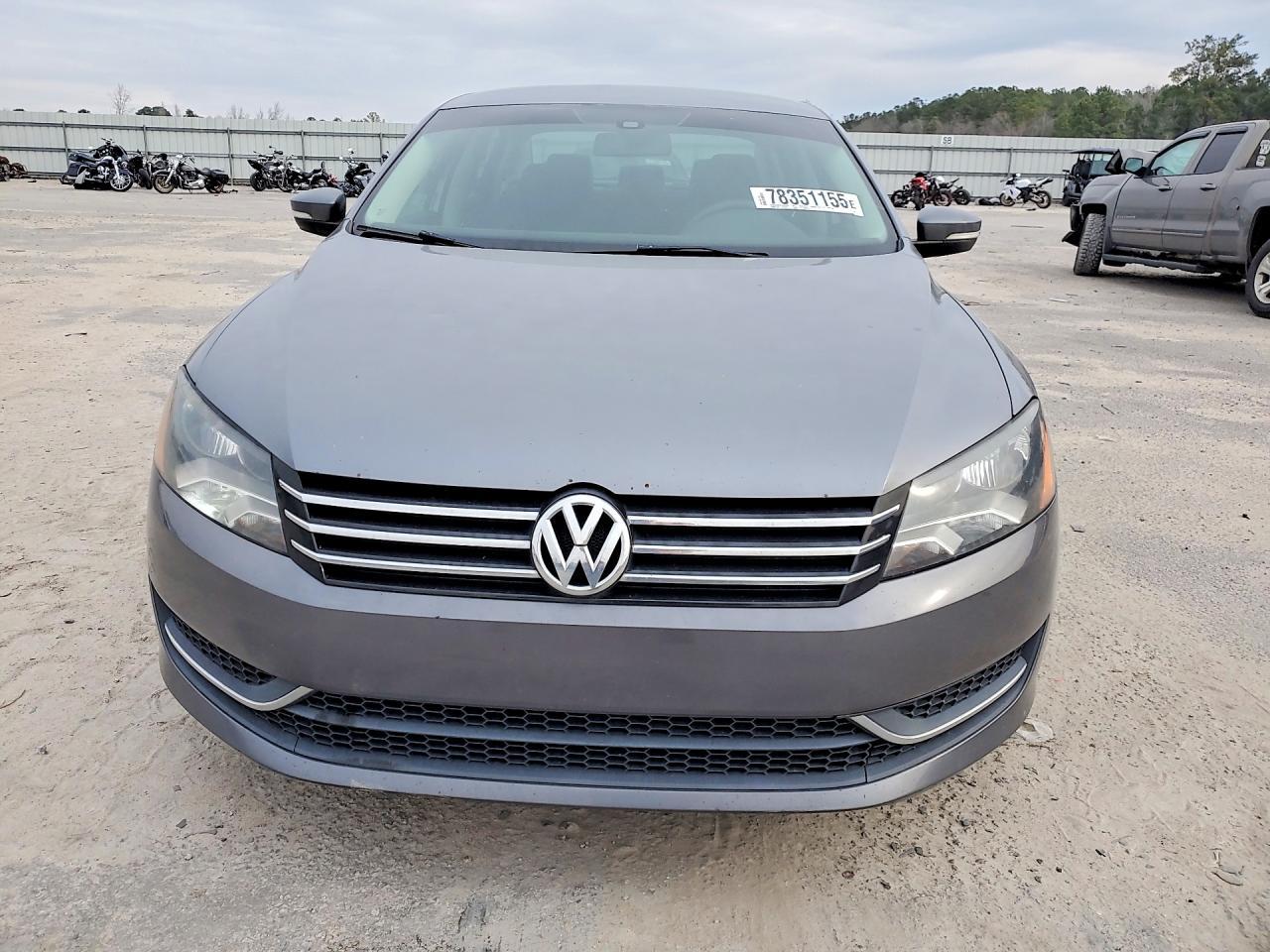 2013 Volkswagen Passat S - Image 5