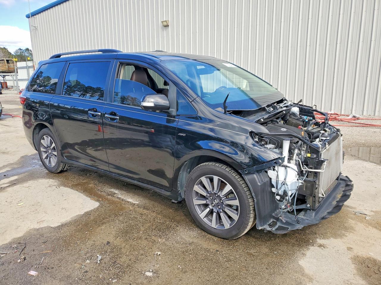 2020 Toyota Sienna Limited Premium 7-Passenger - Фото 4