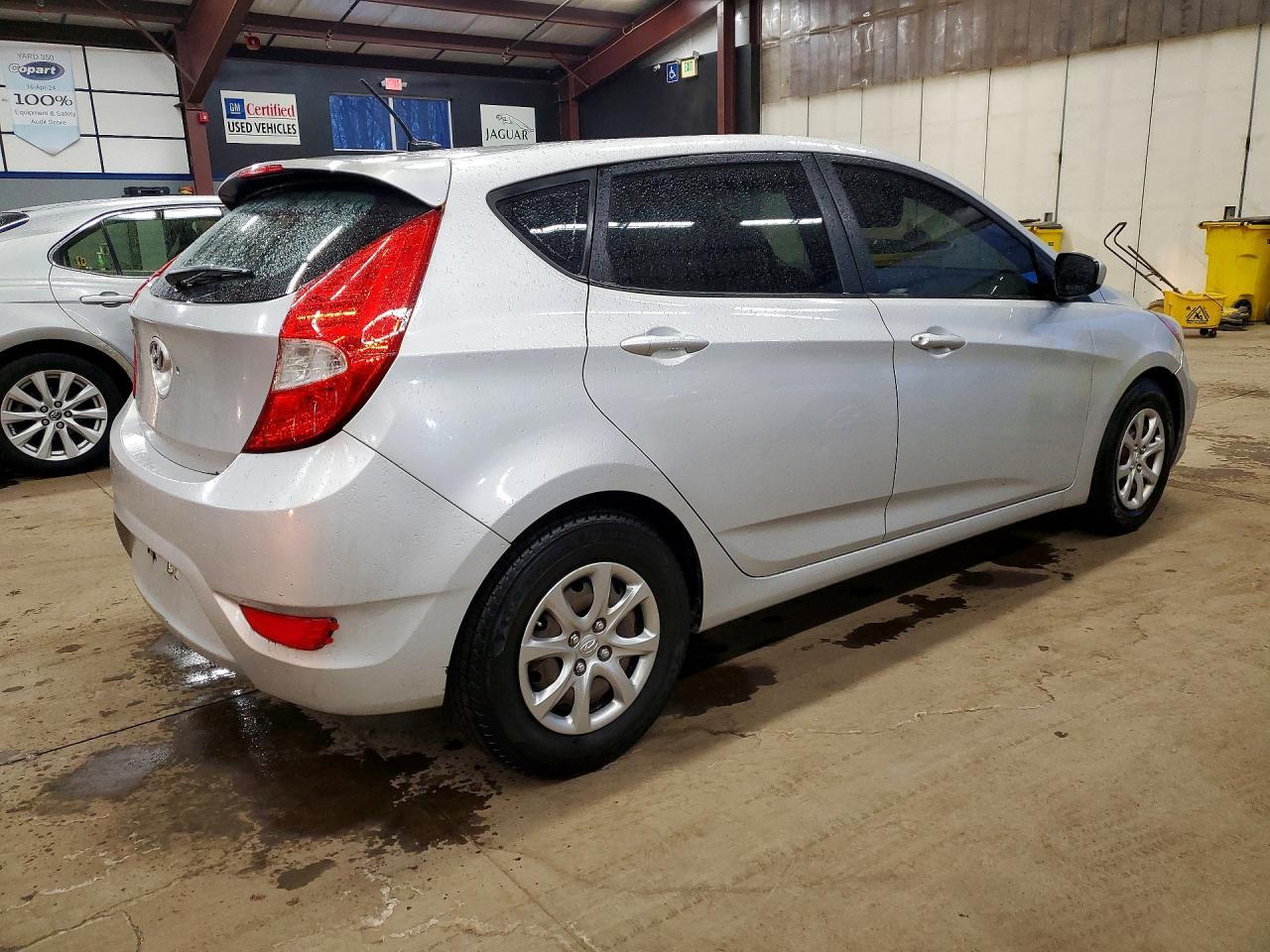 2013 Hyundai Accent Gls - Image 3