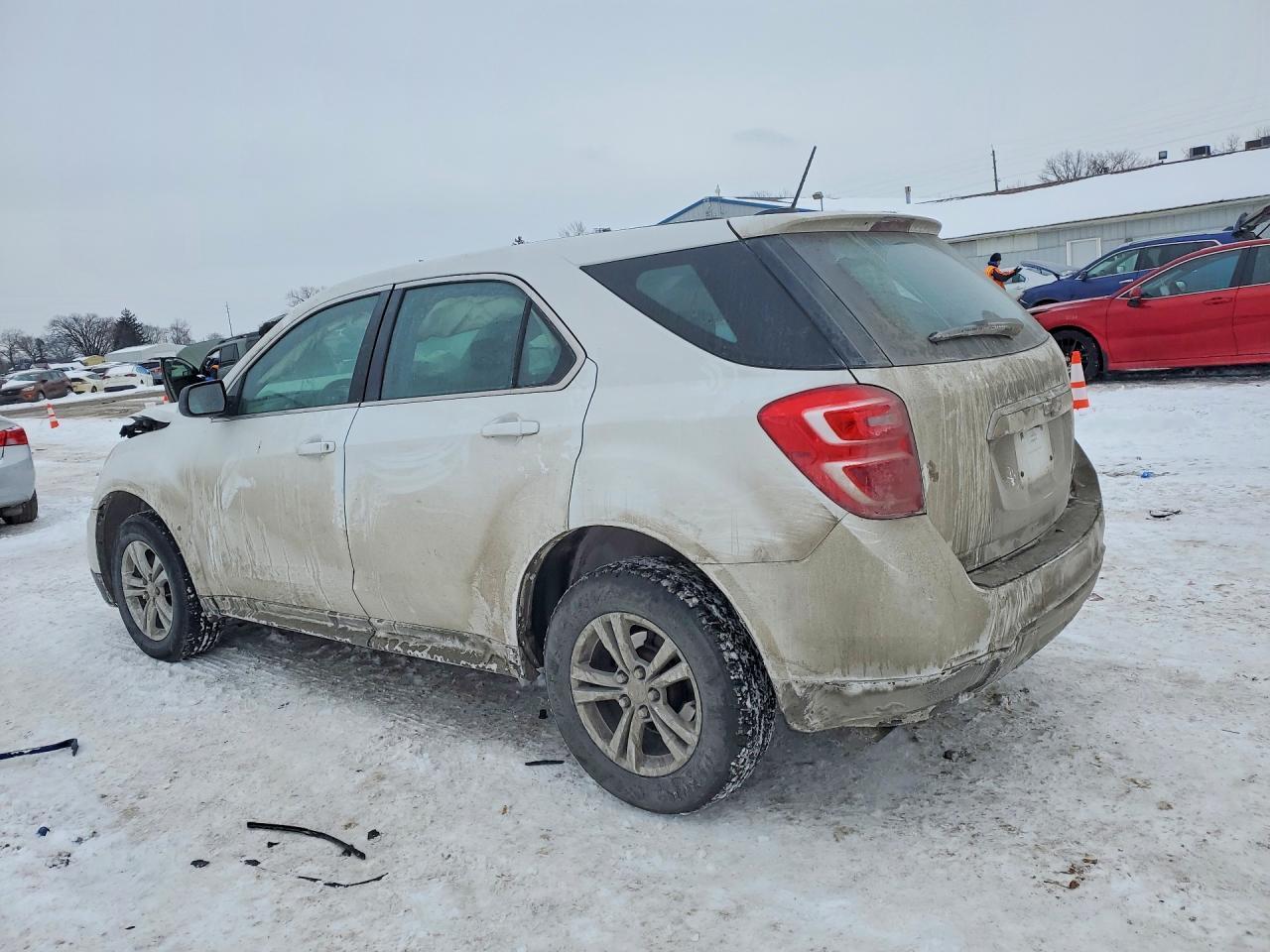 2016 Chevrolet Equinox Ls - Image 2