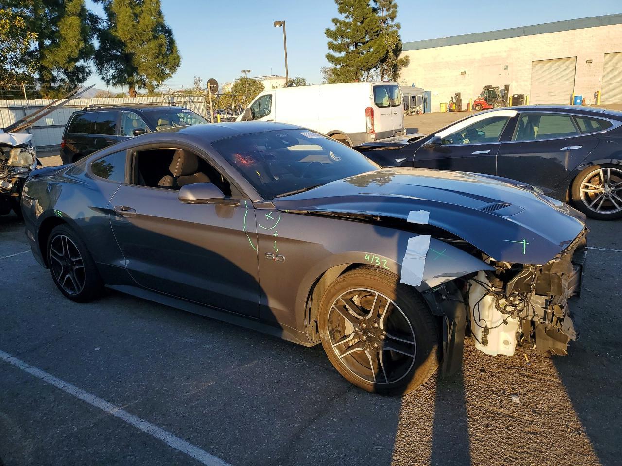 2021 Ford Mustang Gt - Фото 4