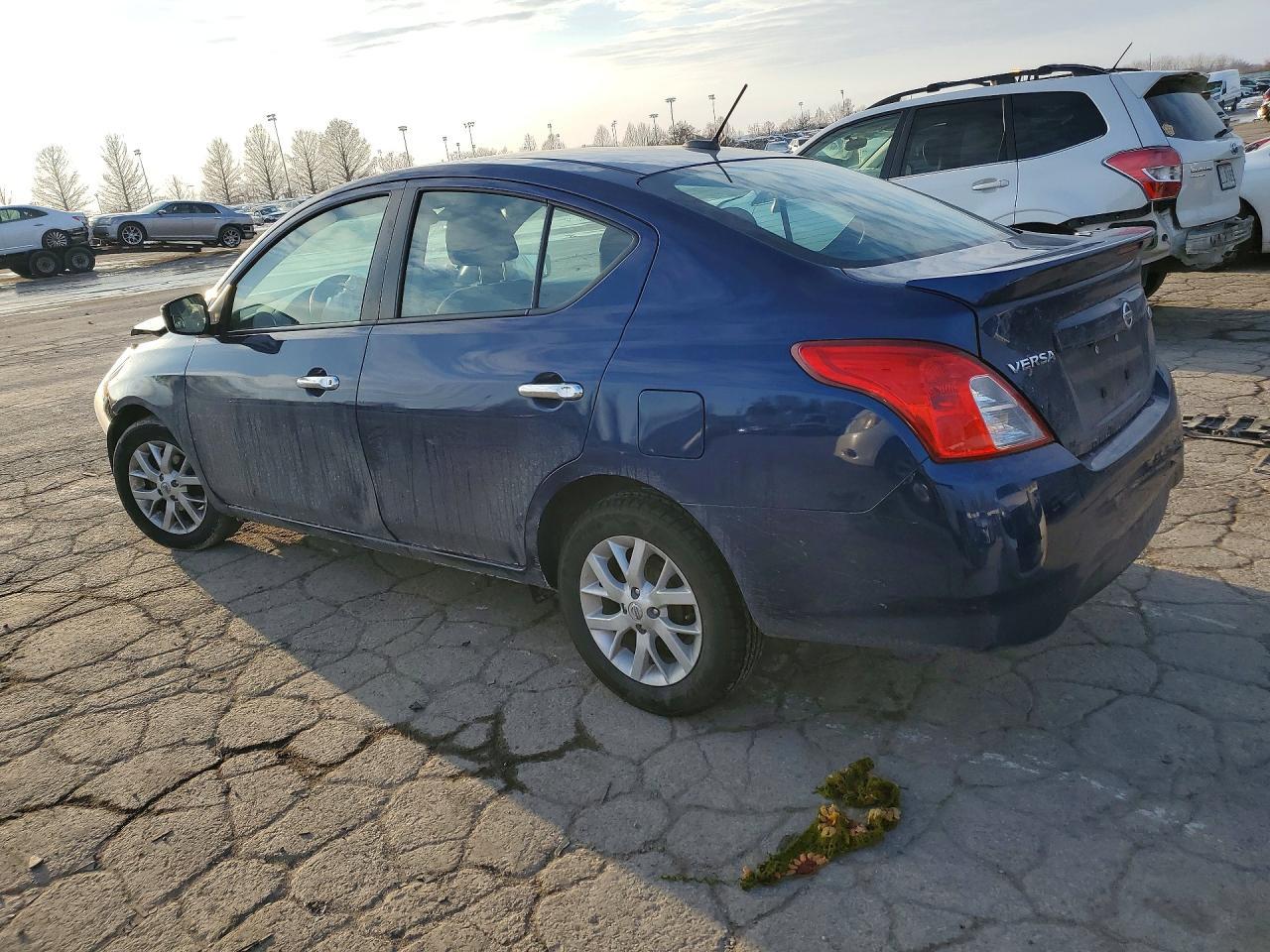 2018 Nissan Versa Sv - Image 2