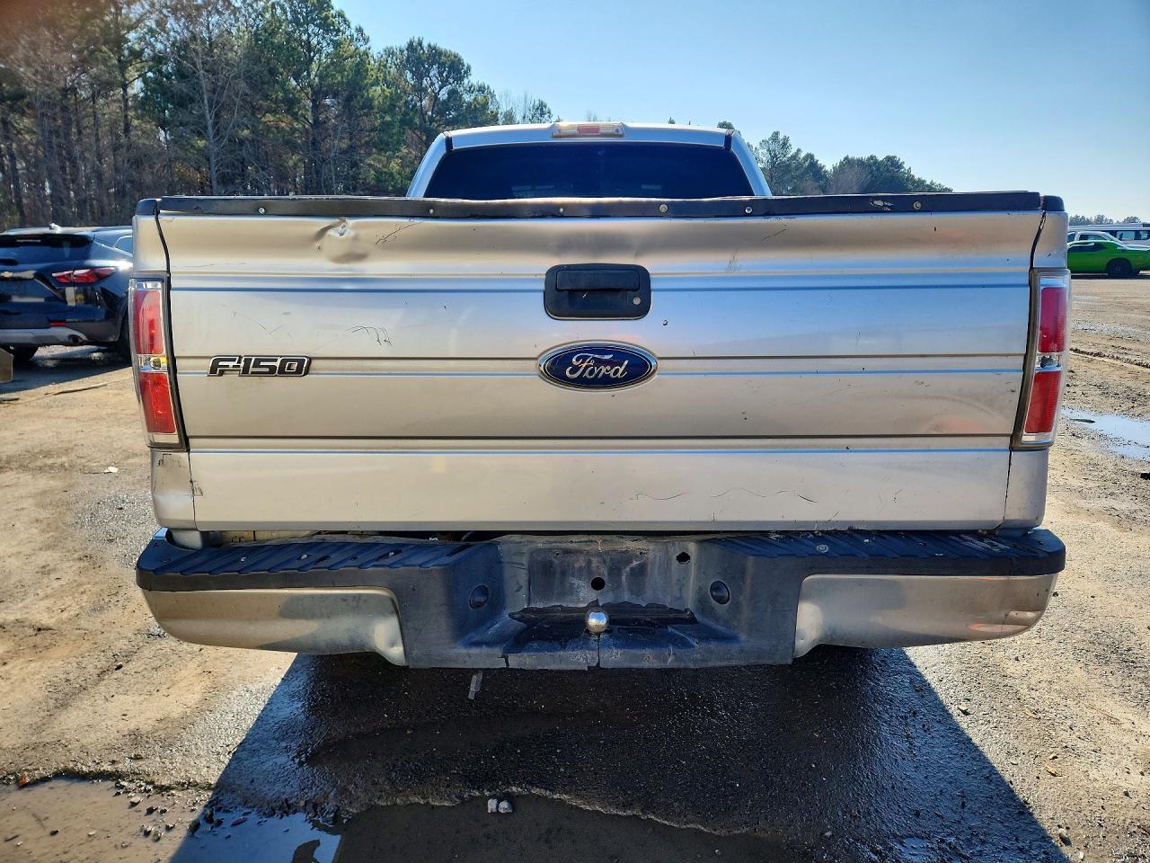 2010 Ford F150 Super Cab - Image 6