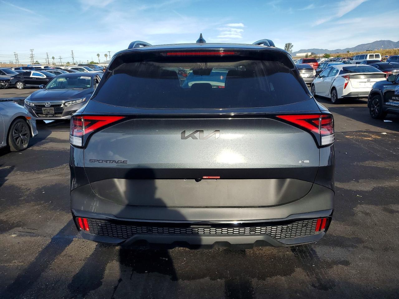 2025 Kia Sportage X-Line Prestige - Image 6
