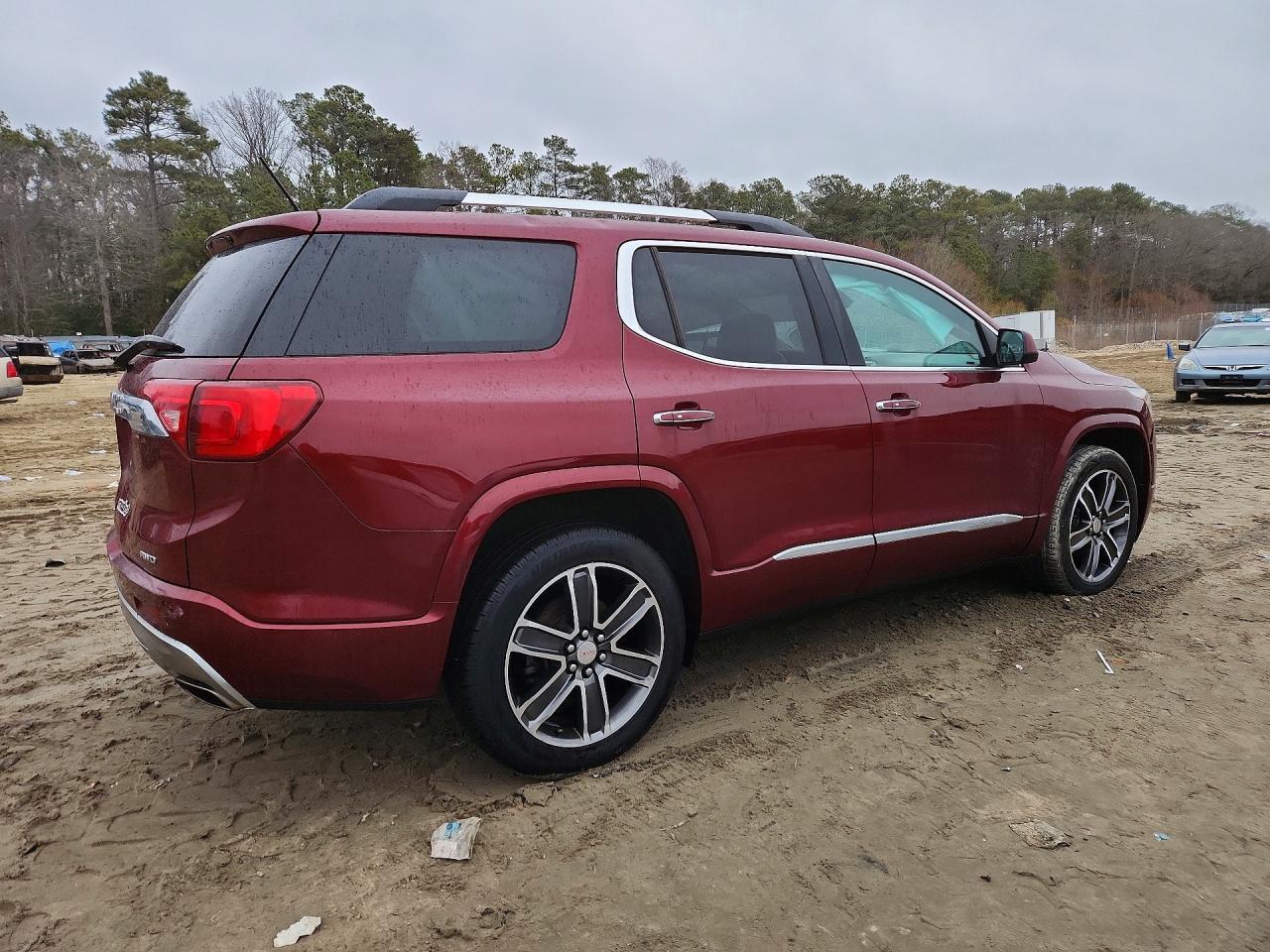 2017 GMC Acadia Denali - Image 3
