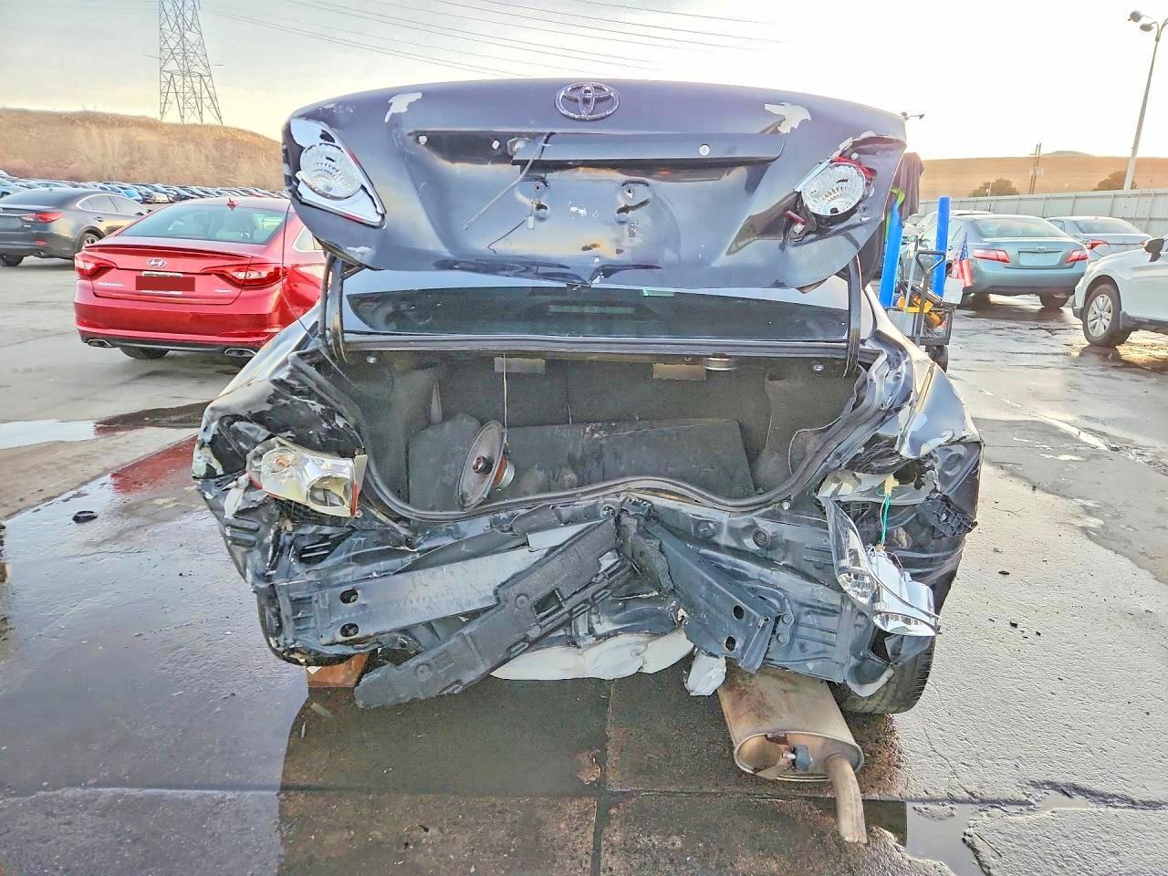 2010 Toyota Corolla Le - Фото 6