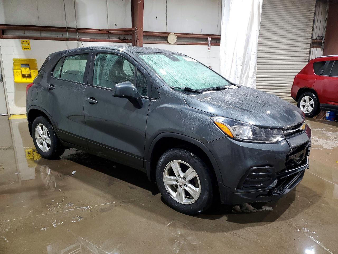 2020 Chevrolet Trax Ls - Image 4