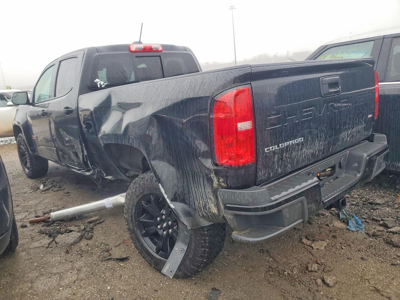 2021 Chevrolet Colorado Z71 - Фото 2