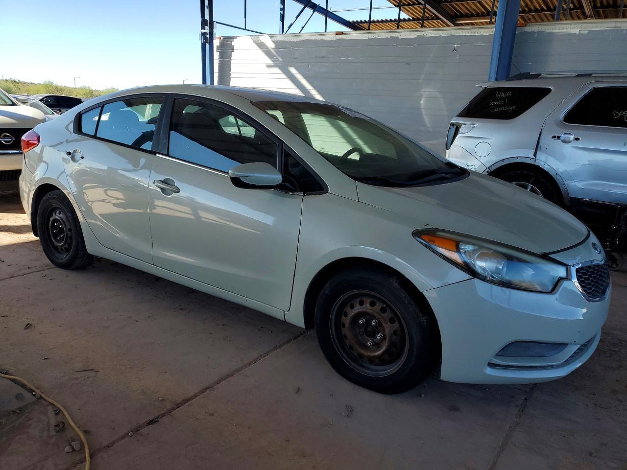 2015 Kia Forte - Image 4