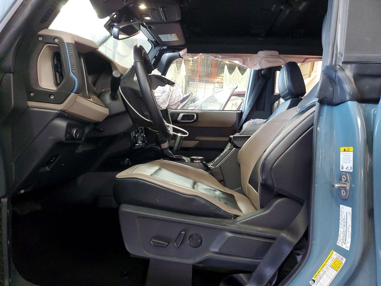 2022 Ford Bronco Base - Image 7