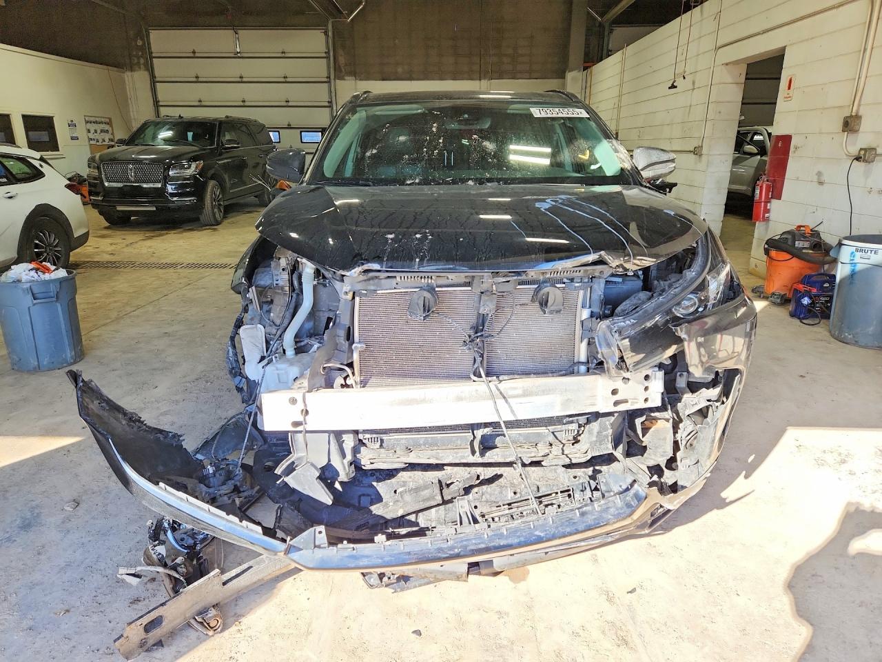 2019 Toyota Highlander Se - Image 5