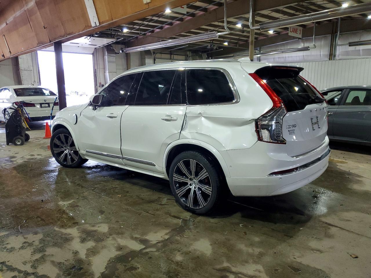 2025 Volvo Xc90 Plus - Image 2