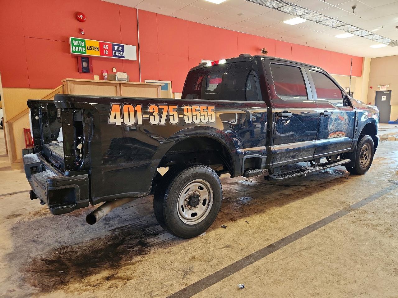 2023 Ford F250 Super Duty - Фото 3