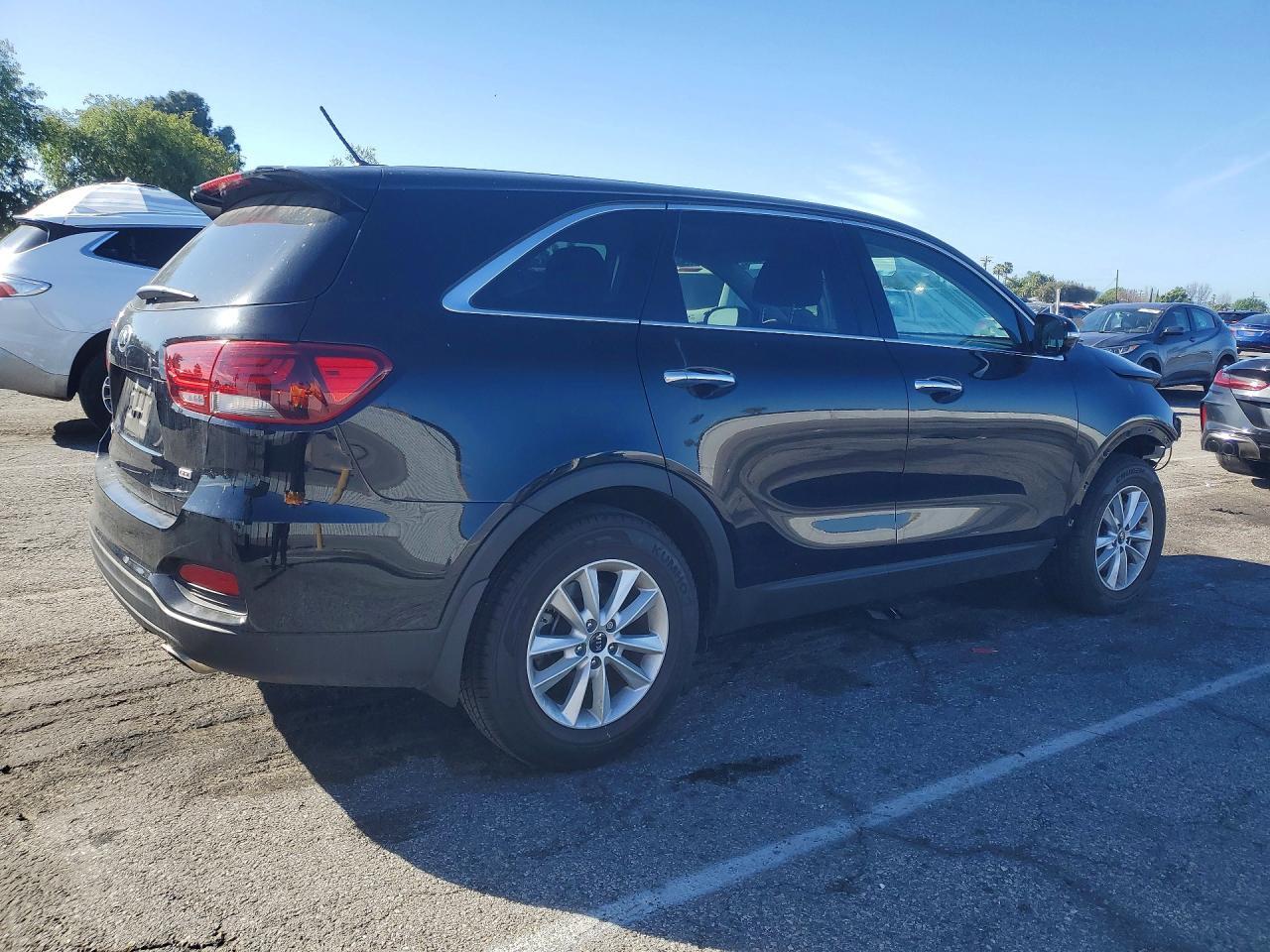 2019 Kia Sorento L - Фото 3