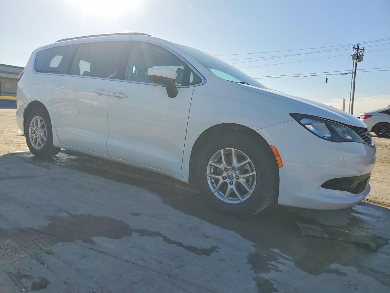 2021 Chrysler Voyager Lxi - Фото 4