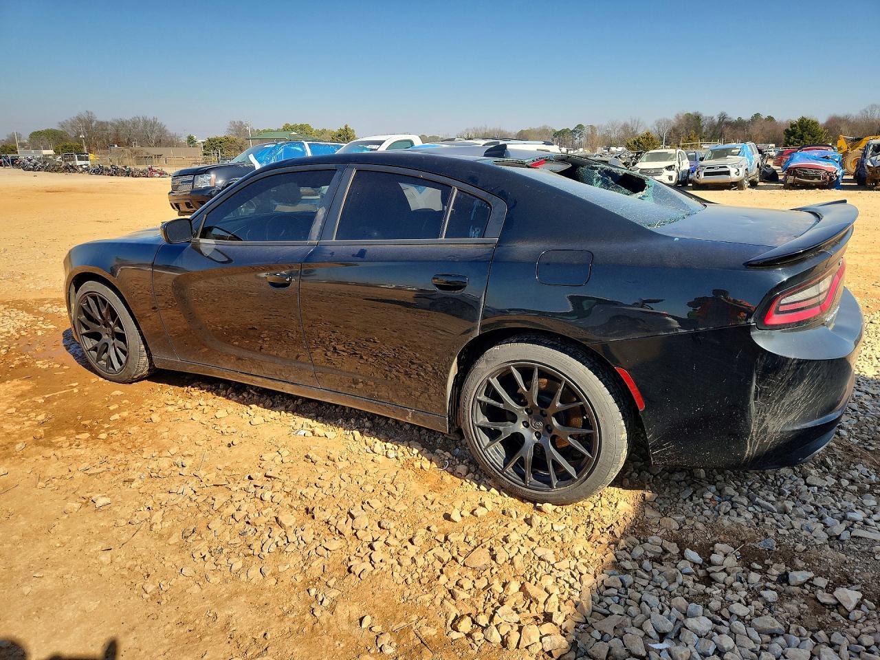 2017 Dodge Charger Sxt - Фото 2
