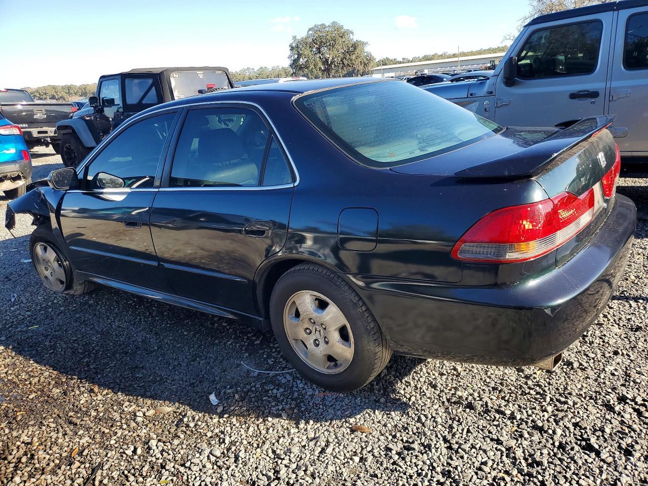 2001 Honda Accord - Image 2