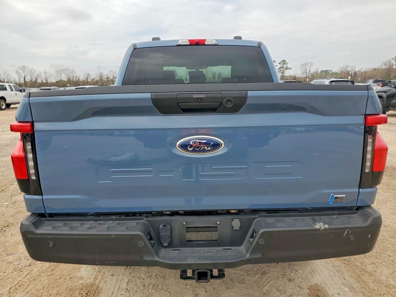 2023 Ford F150 Lightning Pro - Фото 6