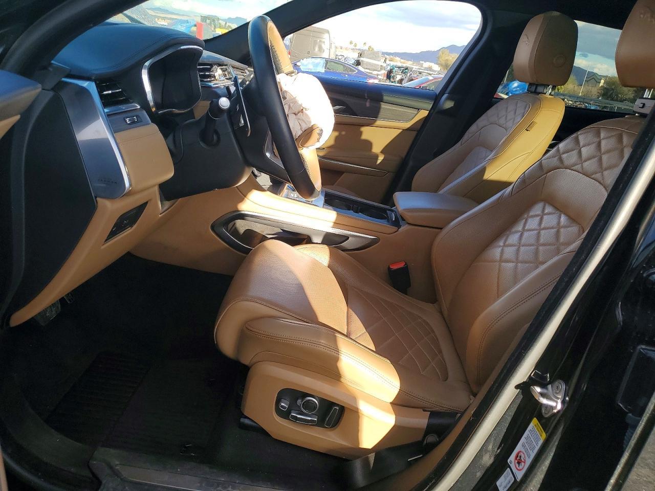 2023 Jaguar F-Pace S - Фото 7