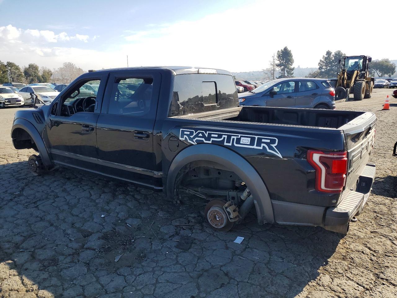 2018 Ford F150 Raptor - Фото 2