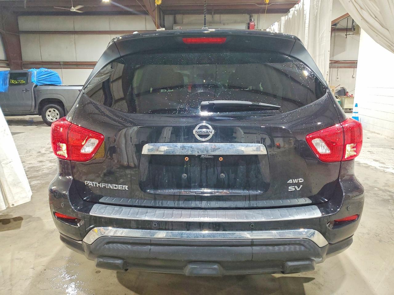 2017 Nissan Pathfinder S - Фото 6