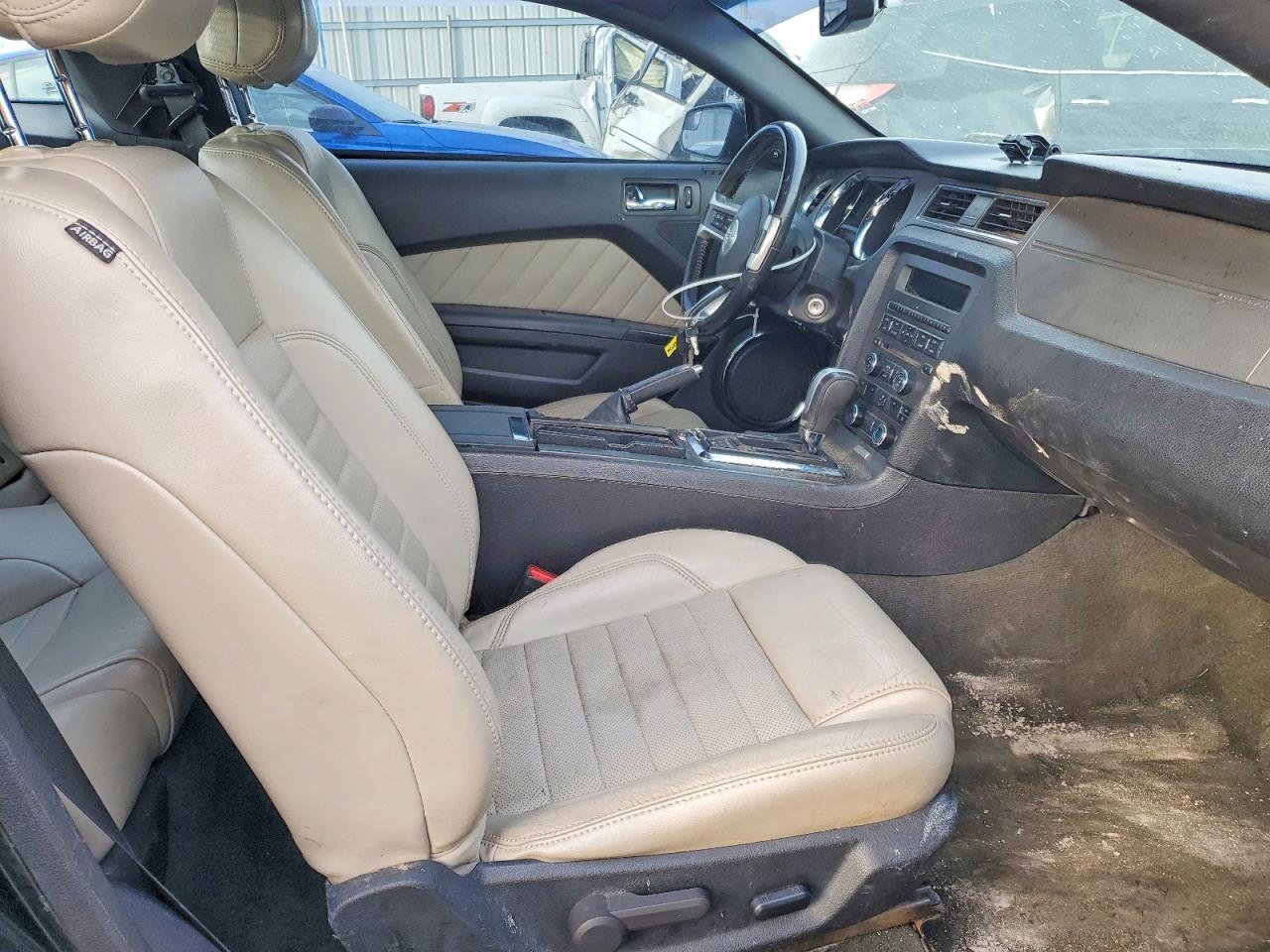 2014 Ford Mustang - Image 7