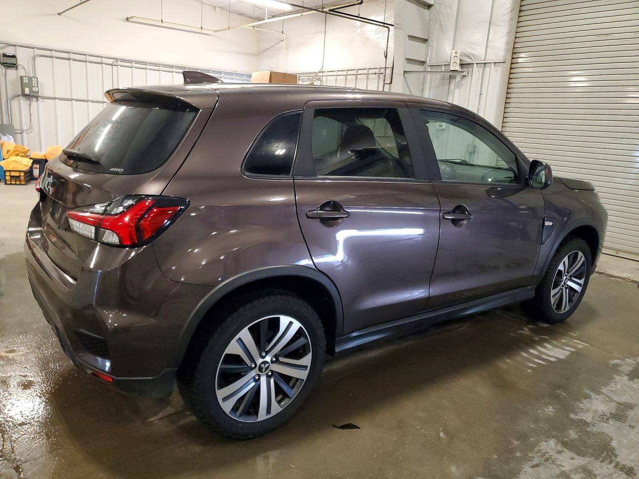 2020 Mitsubishi Outlander Sport Es - Фото 3