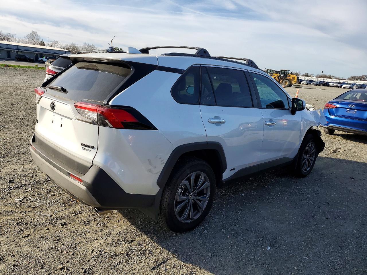 2025 Toyota Rav4 Limited - Фото 3