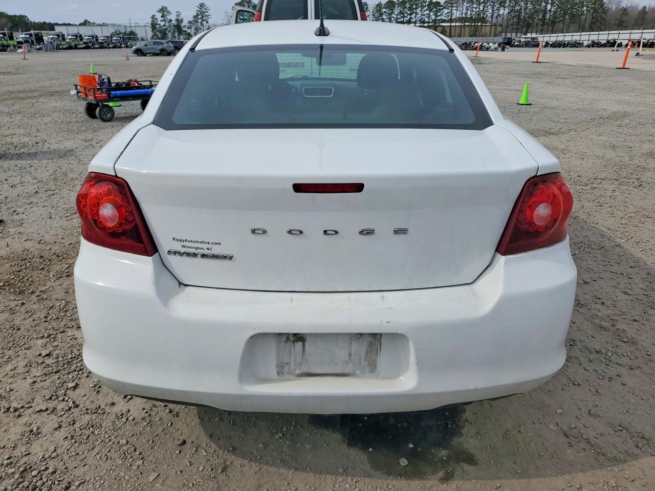 2013 Dodge Avenger - Image 6