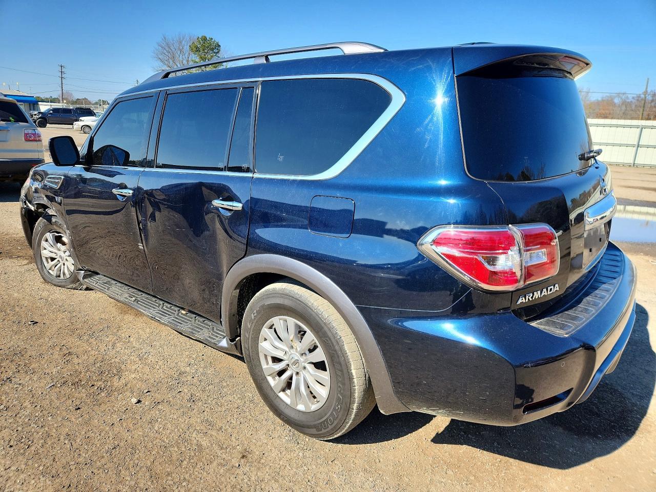 2019 Nissan Armada Sv - Image 2