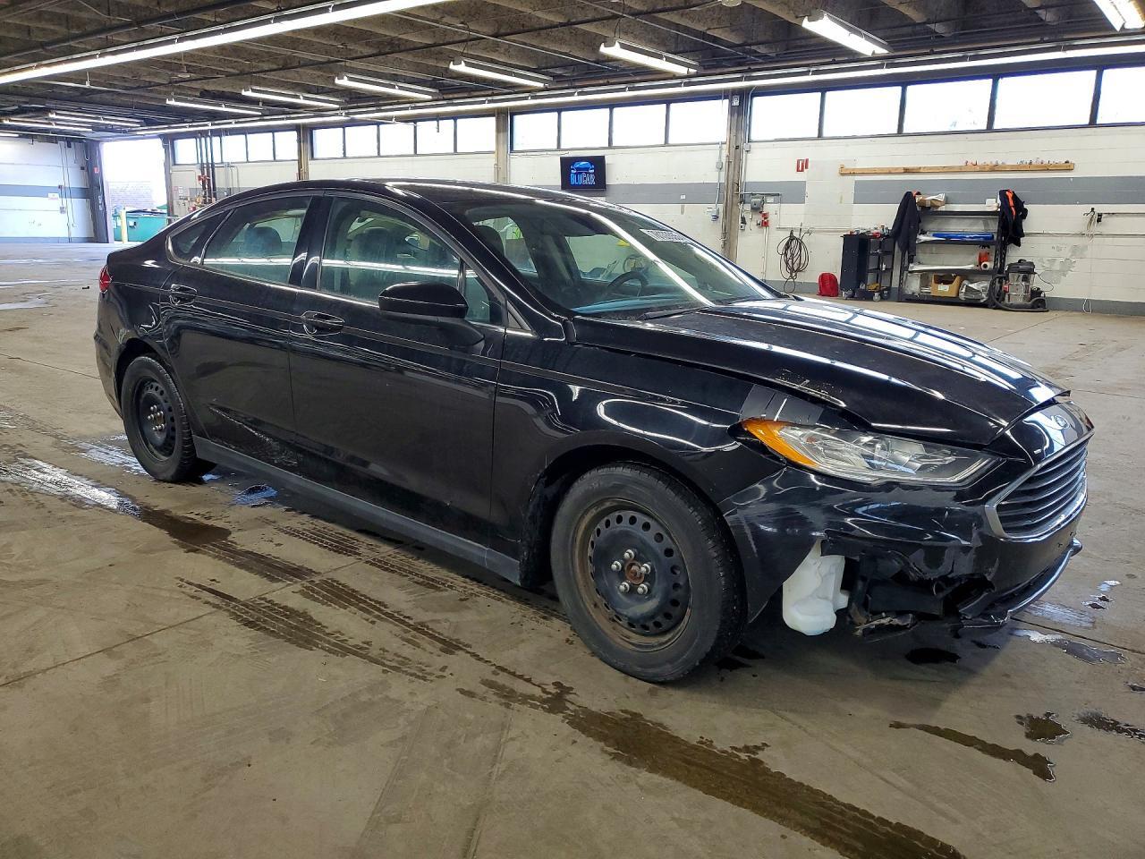 2020 Ford Fusion S - Фото 4