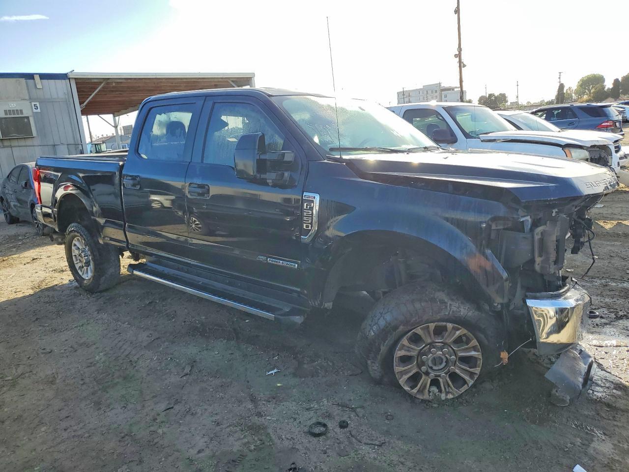 2021 Ford F250 Super Duty - Фото 4