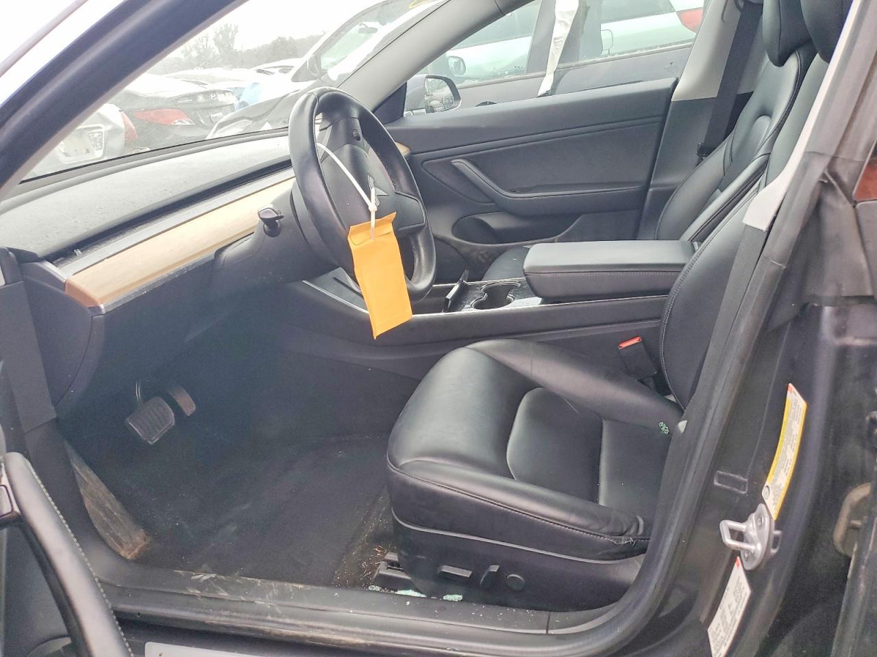 2018 Tesla Model 3 - Фото 7