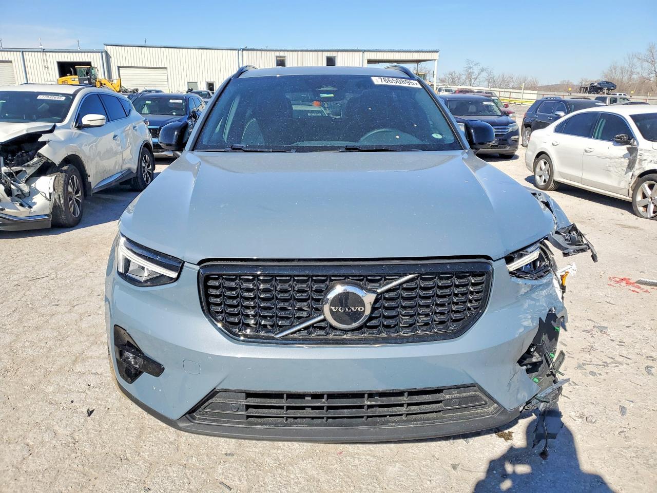 2023 Volvo Xc40 Plus - Фото 5