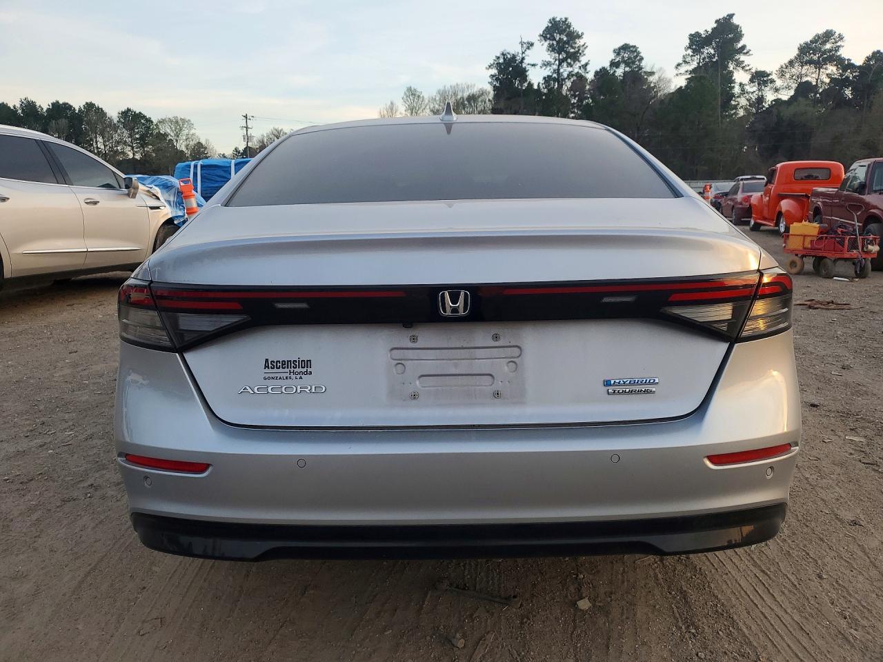 2023 Honda Accord Touring Hybrid - Image 6