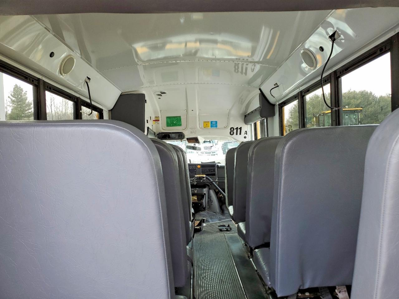 2015 Chevrolet Express School Bus - Image 6