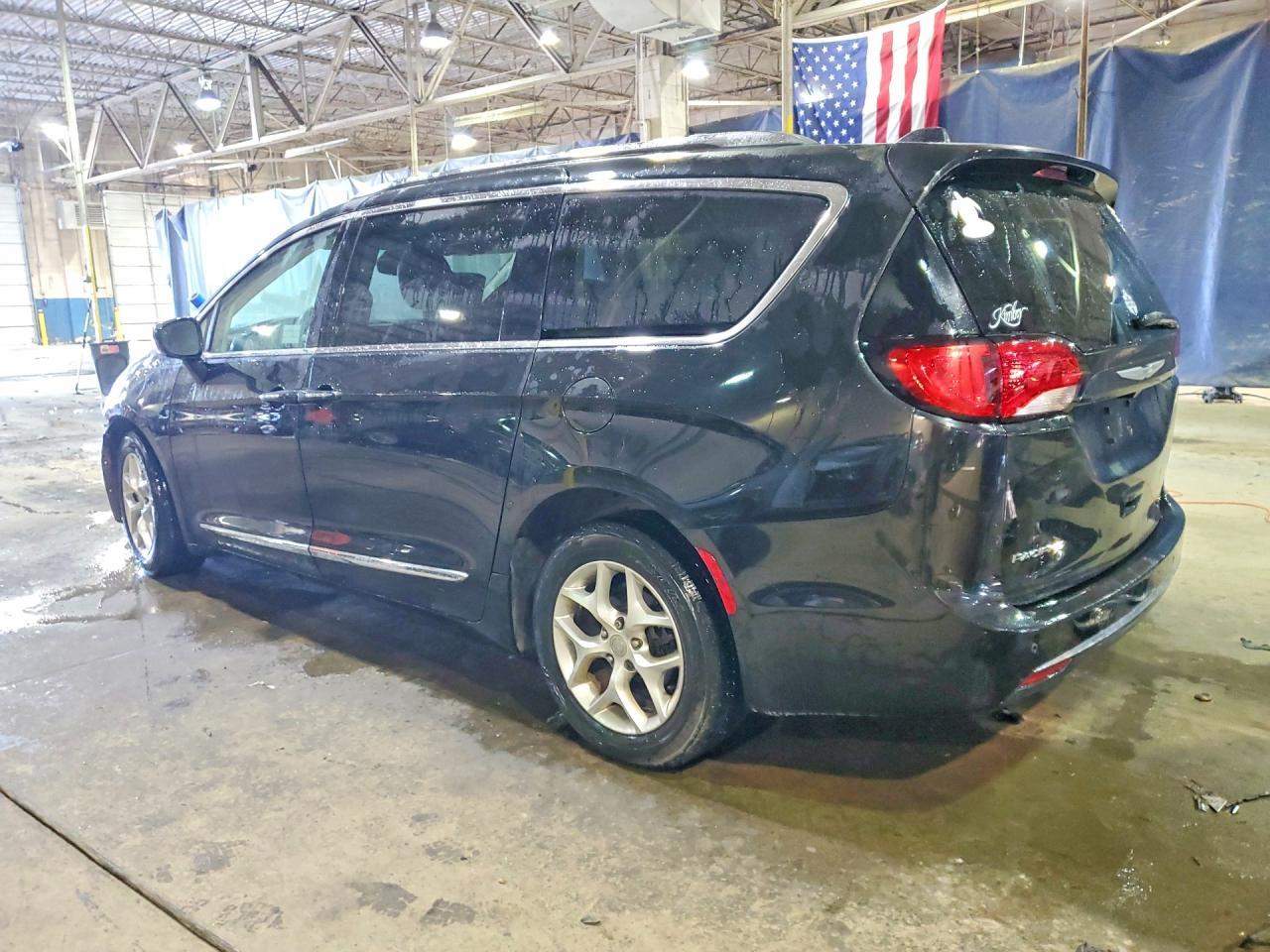 2017 Chrysler Pacifica Touring L Plus - Image 2