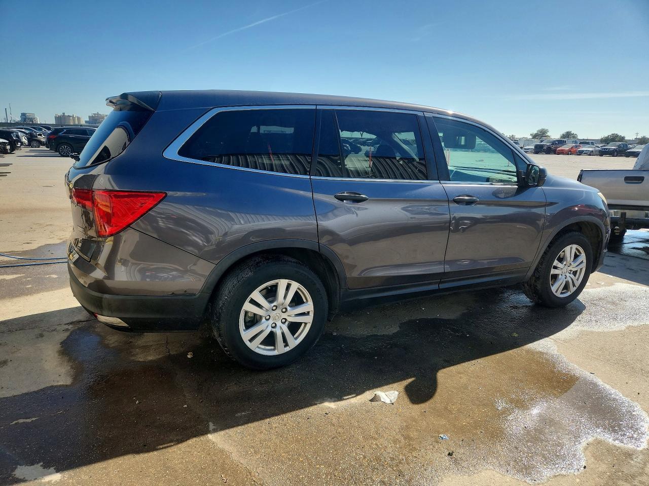 2017 Honda Pilot Lx - Фото 3