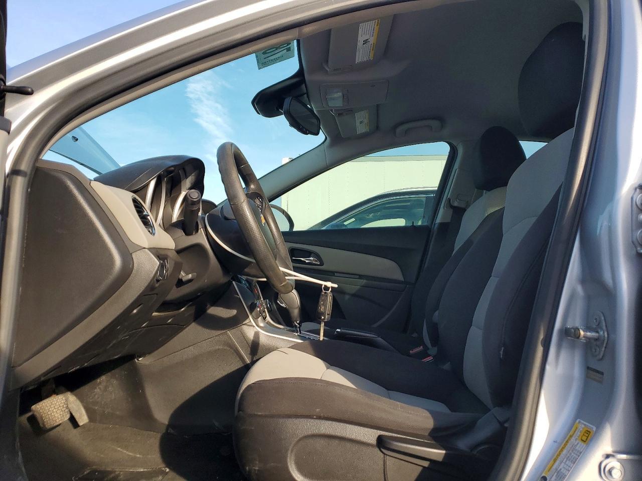 2013 Chevrolet Cruze Ls - Фото 7