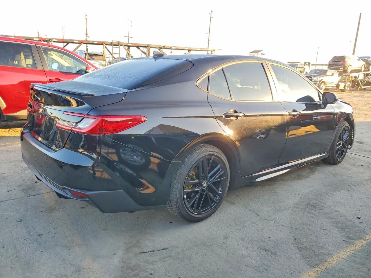 2026 Toyota Camry Xse - Фото 3