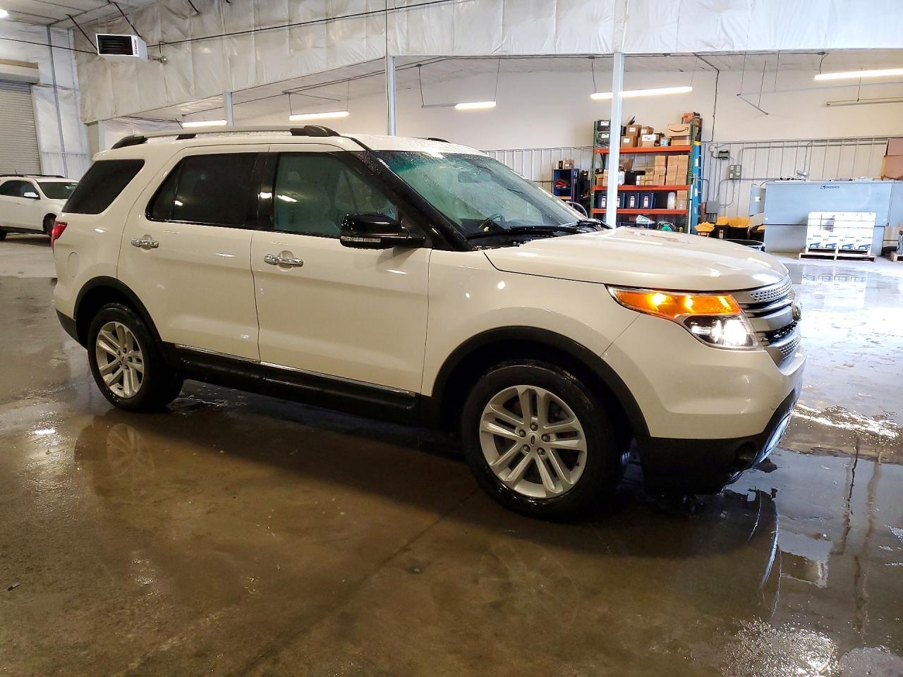 2014 Ford Explorer Xlt - Image 4