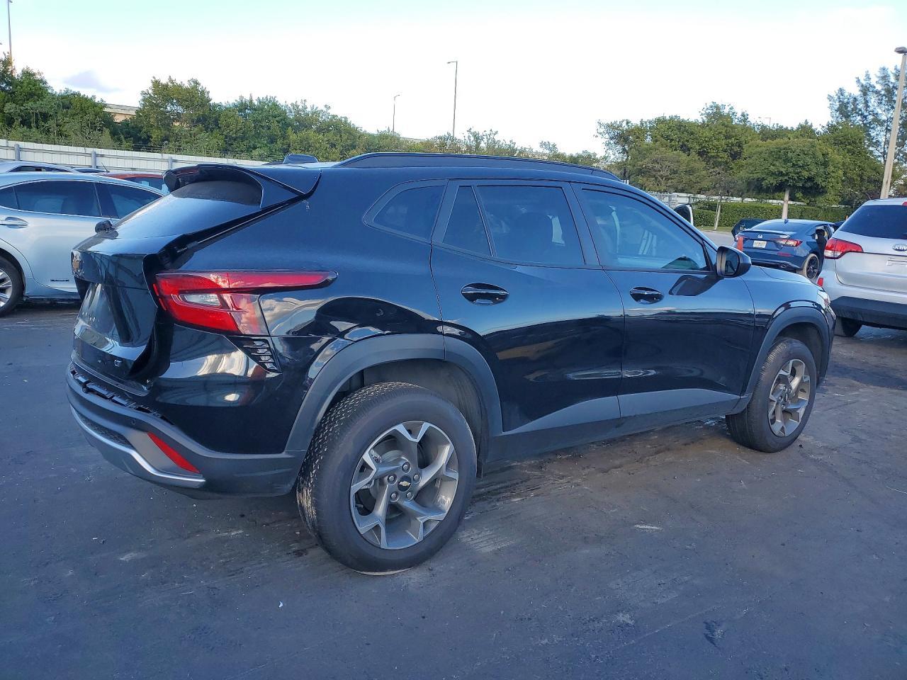 2025 Chevrolet Trax 1Lt - Фото 3